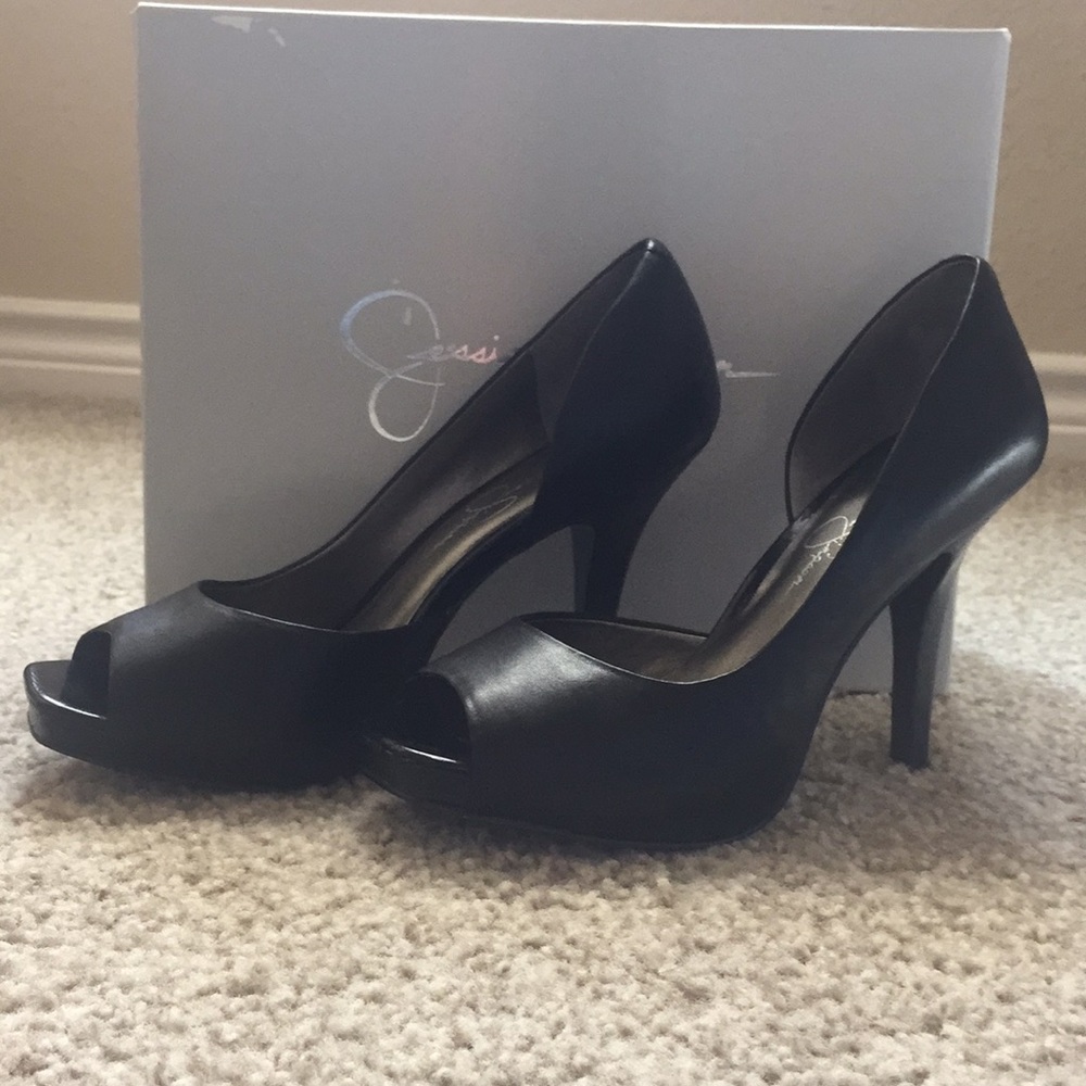 Jessica Simpson black leather heels size 6